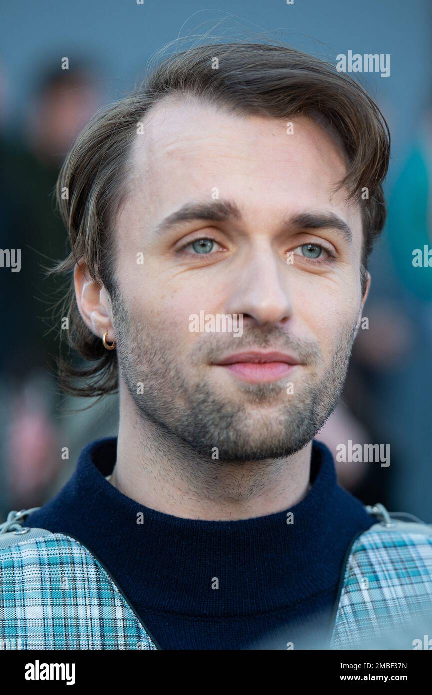 Squeezie participe au salon Dior Homme automnehiver 20232024 dans le