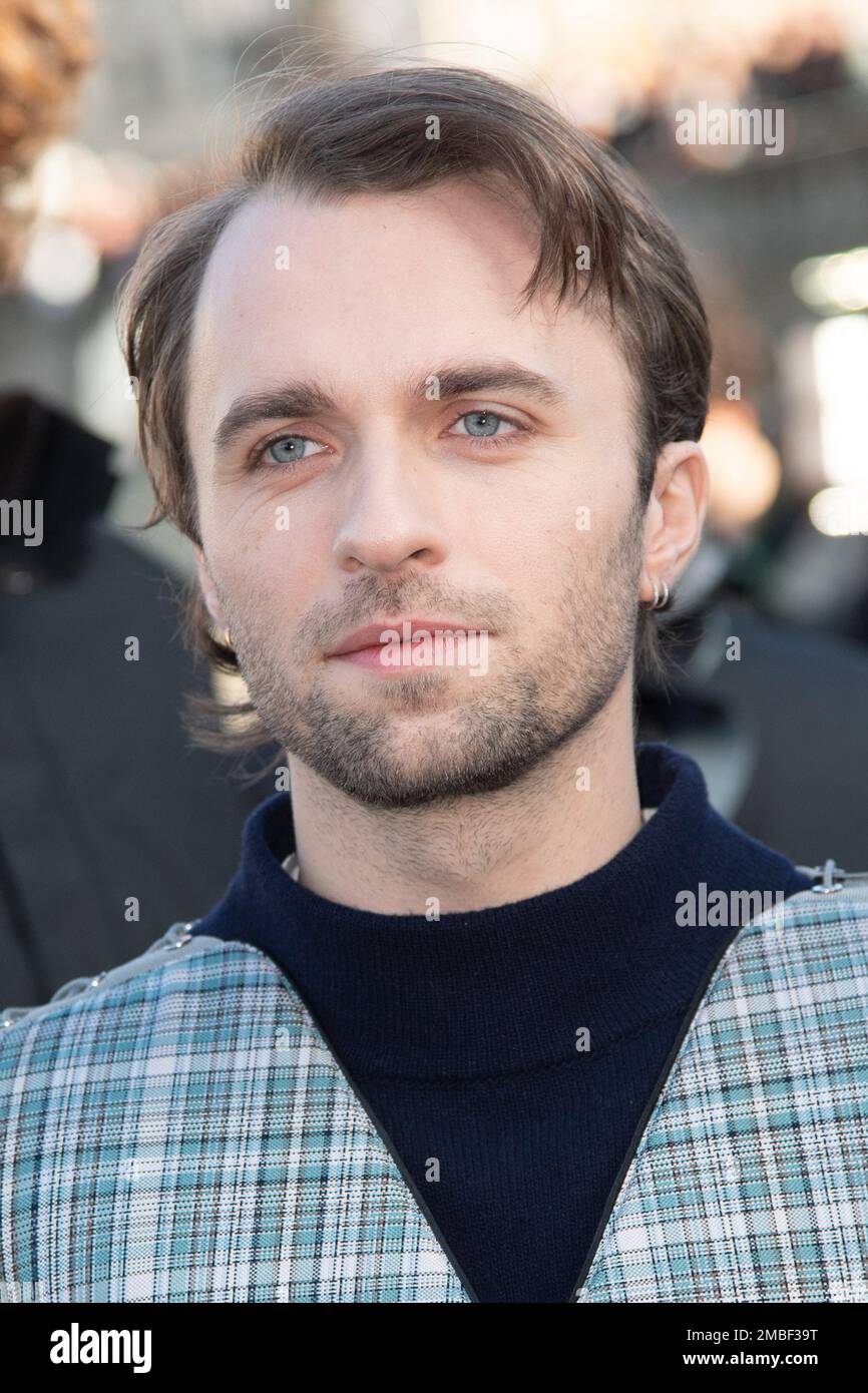 Squeezie participe au salon Dior Homme automnehiver 20232024 dans le