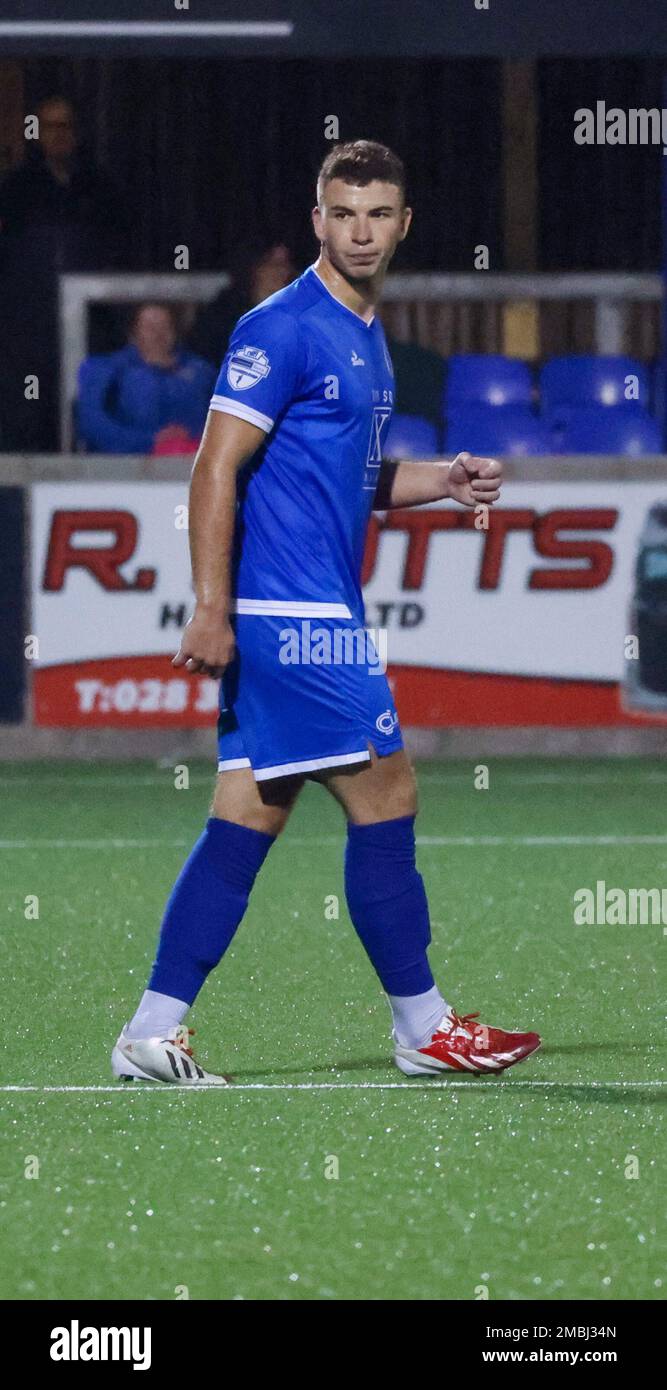 Parc de Stangmore, Dungannon, comté de Tyrone, Irlande du Nord, Royaume-Uni. 02 septembre 2022. Danske Bank Premiership – Dungannon Swifts contre Coleraine. Le joueur de Dungannon Swifts Ethan McGee (27) en action pendant le match de Danske Bank Irish League. Banque D'Images