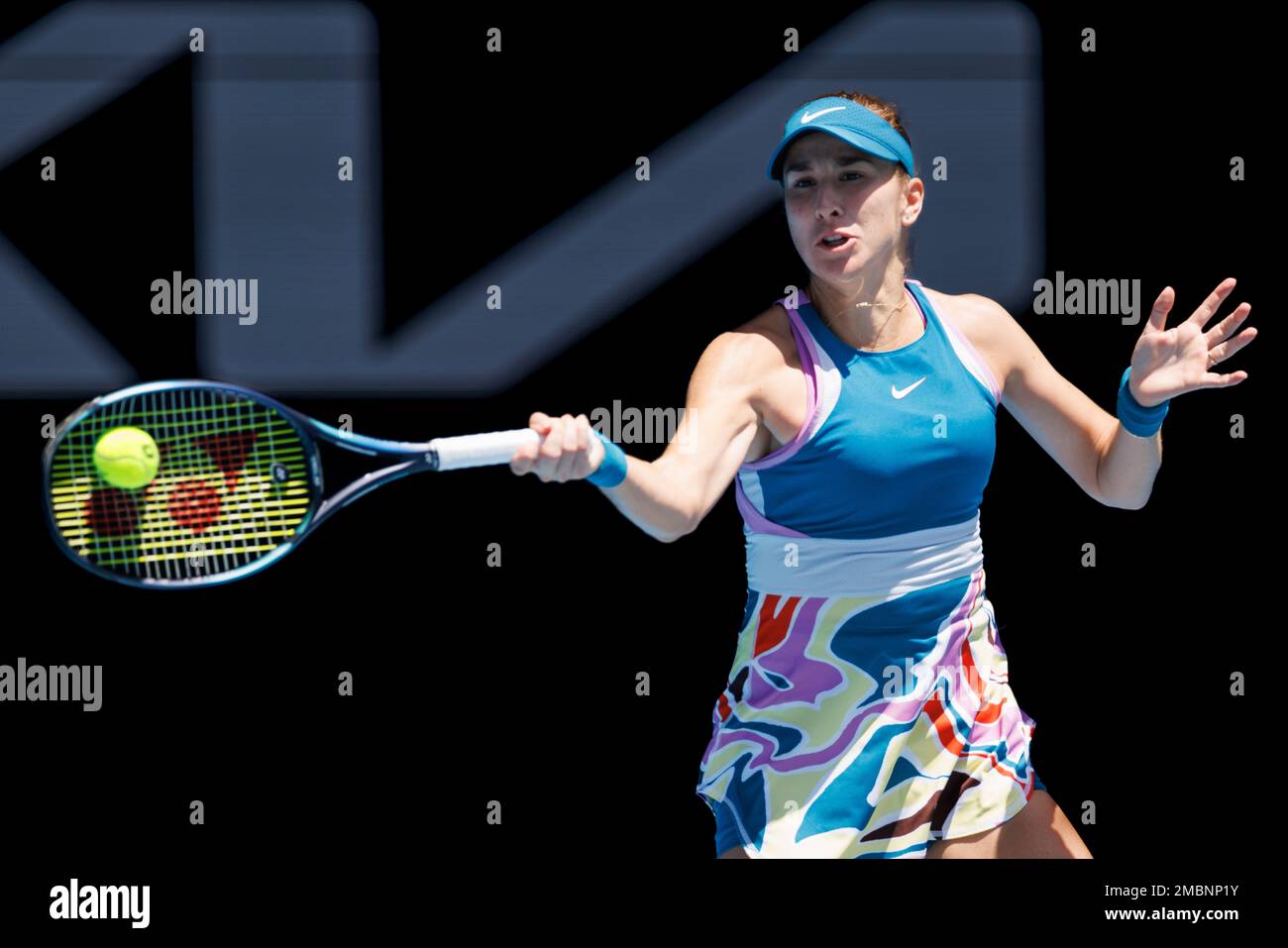 Melbourne, Australie. 21st janvier 2023. Melbourne, Australie. 21st janvier 2023. 12th SEED BELINDA BENCIC (SUI) en action contre CAMILA GIORGI (ITA) sur Rod laver Arena dans un match des femmes célibataires 3rd Round le jour 6 de l'Open d'Australie 2023 à Melbourne, en Australie. Sydney Low/Cal Sport Media/Alamy Live News crédit: CAL Sport Media/Alamy Live News Banque D'Images