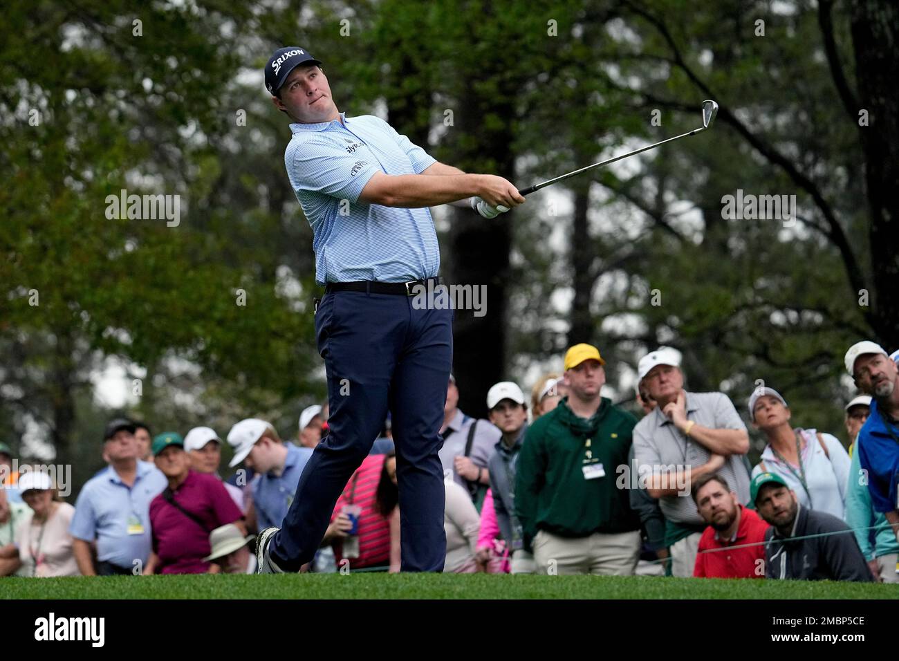 Amateur, Sepp Straka, of Austria, watches his tee shot on the fourth hole during the first round at the Masters golf tournament on Thursday, April 7, 2022, in Augusta, Ga. (AP Photo/Robert F. Bukaty) Banque D'Images