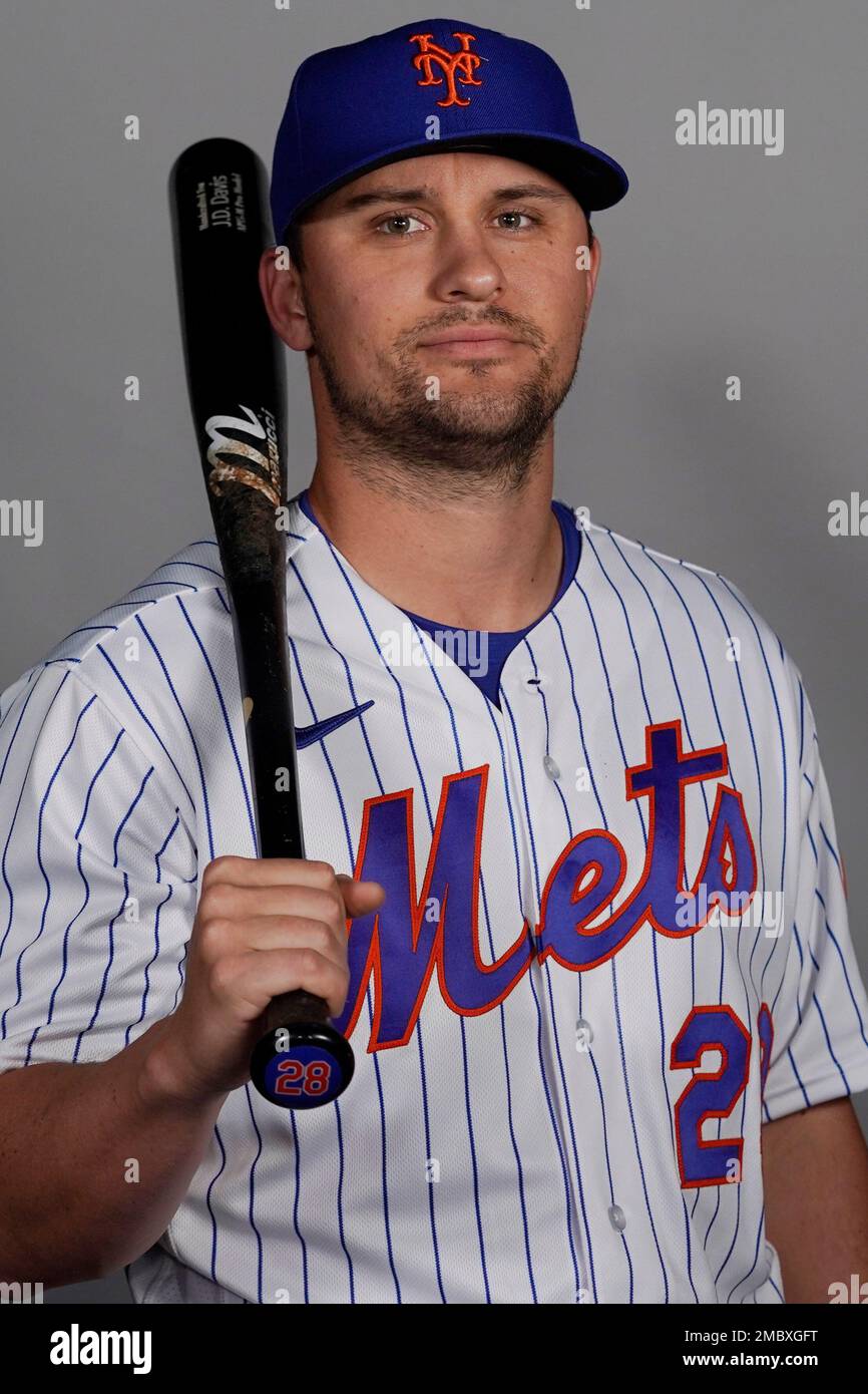 This is a 2022 photo of J.D, Davis of the New York Mets baseball team. This image reflects the New York Mets active roster Wednesday, March 16, 2022, in Port St. Lucie, Fla., when this image was taken. (AP Photo/Sue Ogrocki) Banque D'Images
