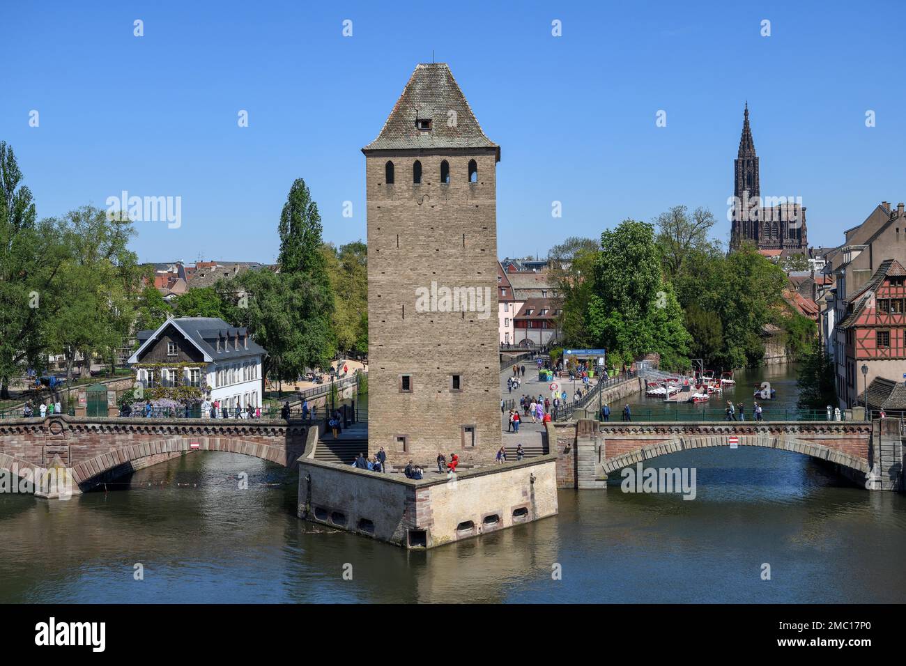 Pont des ponts-Couverts avec la tour Hans von Altheim, la vieille ville ou la Grande Ile, site classé au patrimoine mondial de l'UNESCO, Strasbourg, département du Bas-Rhin, Alsace Banque D'Images