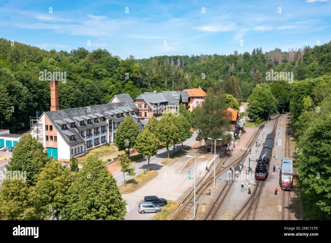 Gare d'Alexisbad dans la vallée de Selke avec chemin de fer Harz à voie étroite Banque D'Images