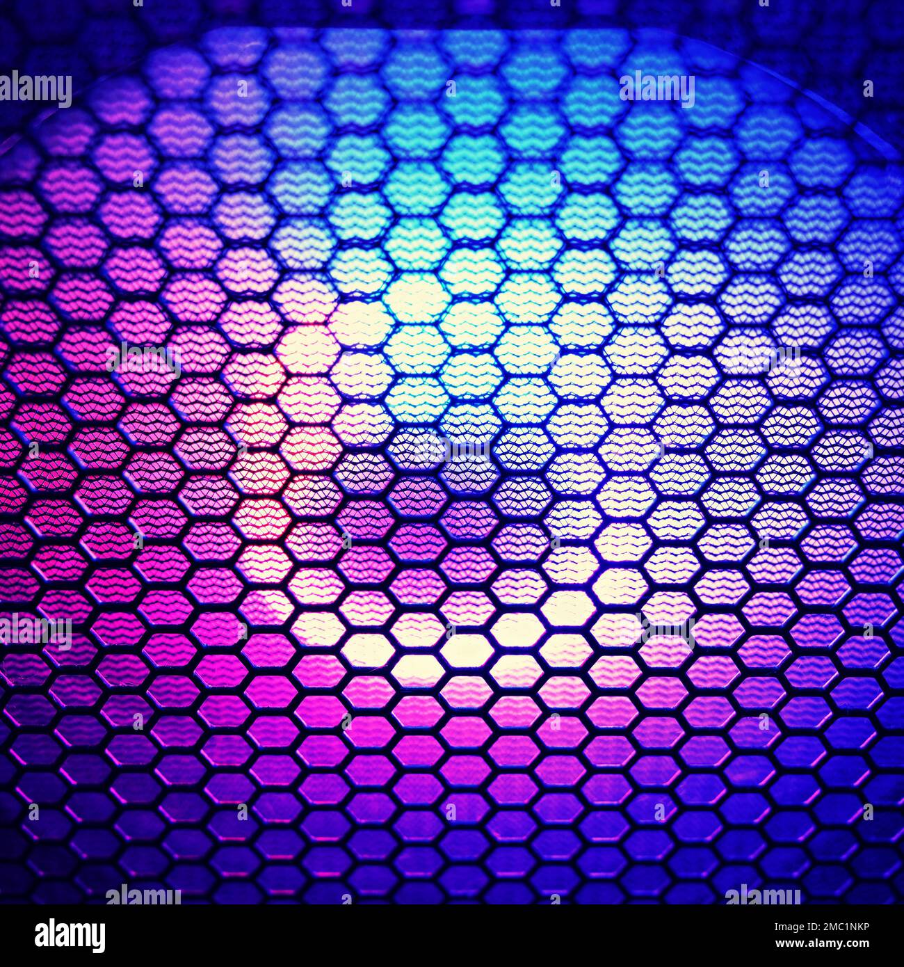 Refroidisseur d'ordinateur couleur RVB. Arrière-plan abstrait coloré. Concept de la technologie moderne et DE L'INFORMATIQUE. Réglage et refroidissement de qualité des ordinateurs de jeu. Banque D'Images