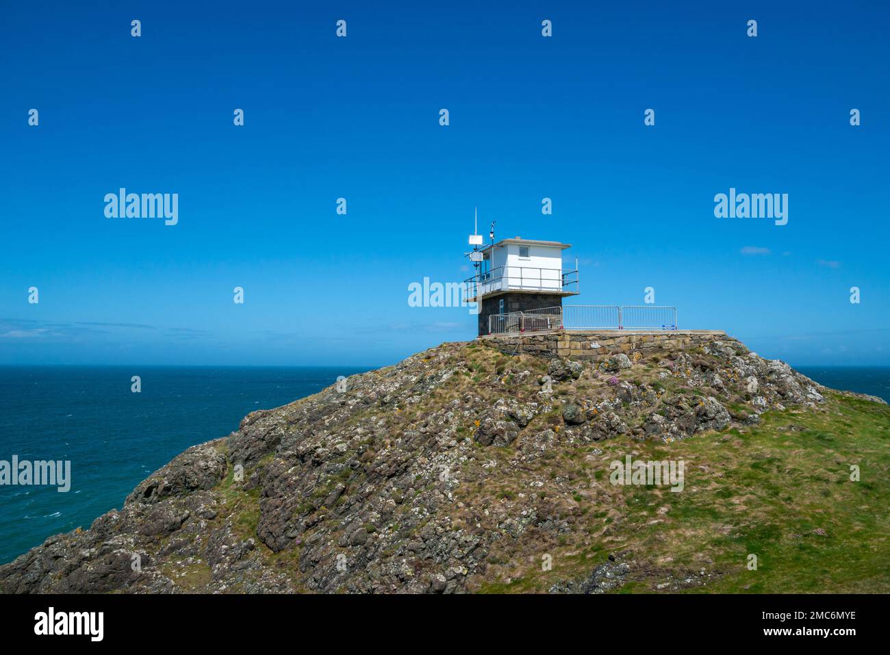 Tour d'observation côtière à Porthdinllaen près de Morfa Nefyn sur la côte de la péninsule de Lleyn, au nord du pays de Galles. Banque D'Images