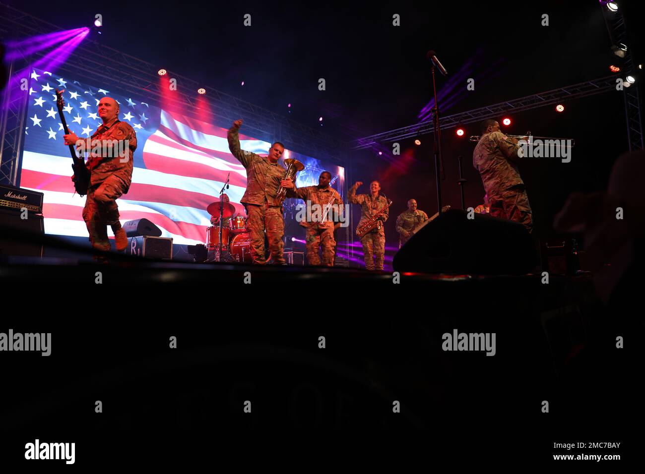 Free Groove, États-Unis Armée Europe et premier ensemble de jazz d’Afrique, se produisent dans un concert aux États-Unis L'ambassade a parrainé la tournée du Lion africain 2022 à Agadir, au Maroc, au 26 juin 2022, pendant la tournée du Lion africain 2022. African Lion 2022 est américain L'exercice annuel le plus important, le plus important, conjoint, du Commandement de l'Afrique organisé par le Maroc, le Ghana, le Sénégal et la Tunisie, 6 juin - 30. Plus de 7 500 participants de 28 pays et de l'OTAN s'entraînent ensemble en mettant l'accent sur l'amélioration de la préparation des forces américaines et des forces nationales partenaires. AL22 est un exercice commun de tous les domaines, multi-composants, et multinational, employant une gamme complète de missio Banque D'Images