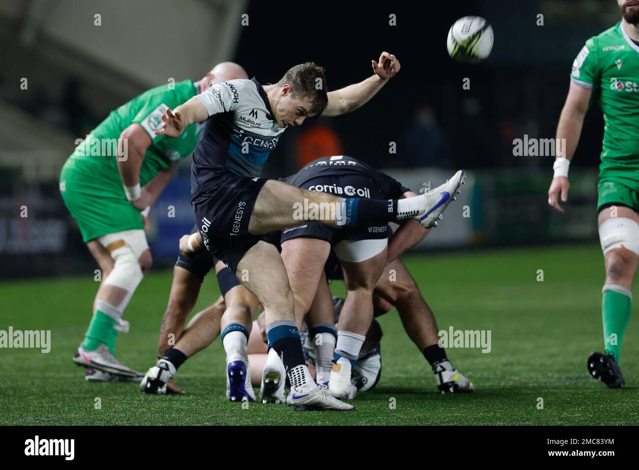 Colm Reilly de Connacht se libère lors du match de la coupe du défi européen entre Newcastle Falcons et Connacht Rugby à Kingston Park, Newcastle, le samedi 21st janvier 2023. (Credit: Chris Lishman | MI News) Credit: MI News & Sport /Alay Live News Banque D'Images