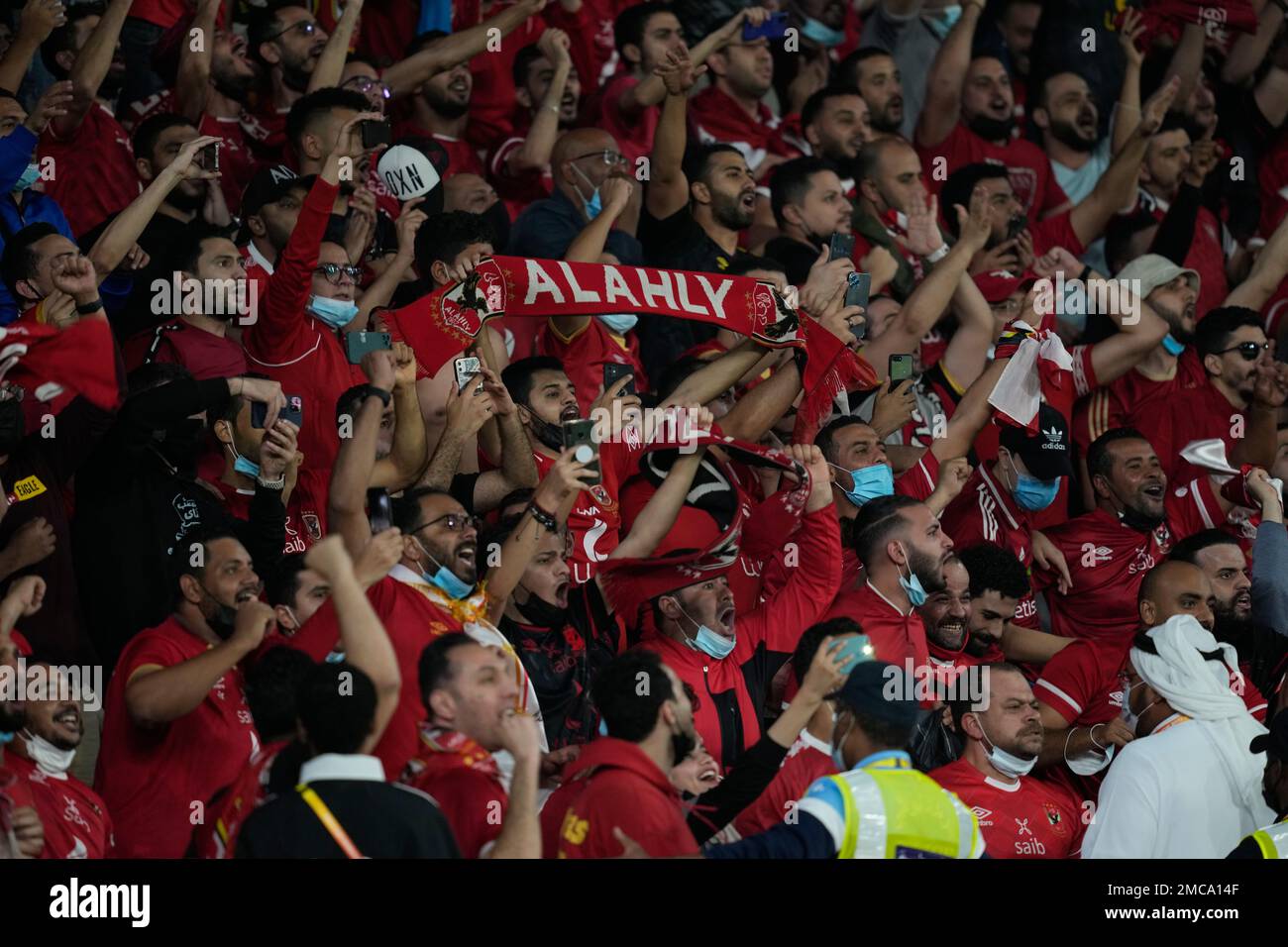 Al Ahly's fans celebrate after Club World Cup match between Al Ahly and Monterrey in Abu Dhabi, United Arab Emirates, Saturday Feb.5, 2022. (AP Photo/Kamran Jebreili) Banque D'Images