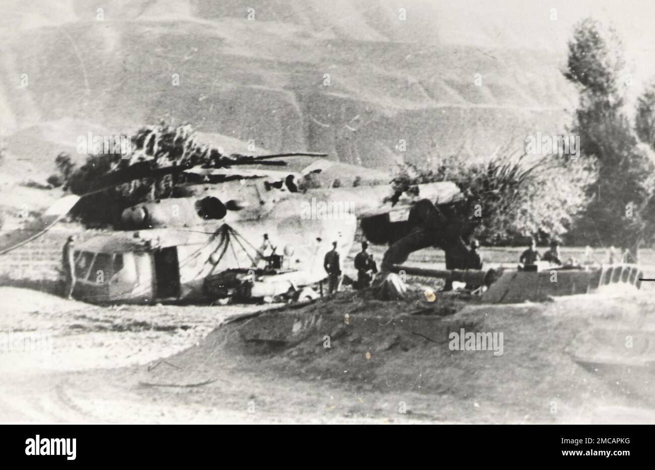 Hélicoptère MI-8 soviétique abattu en Afghanistan en 1980s. Banque D'Images