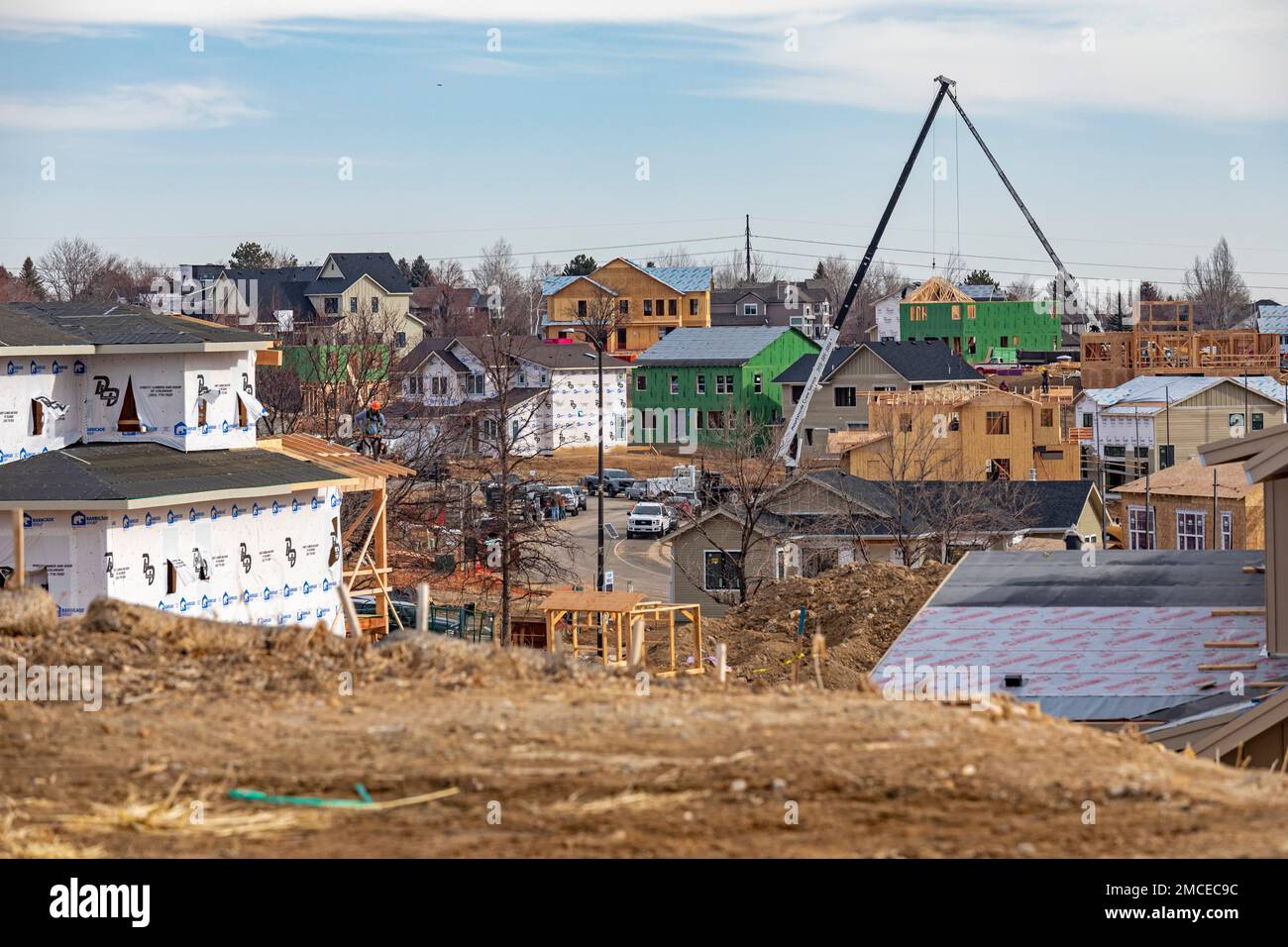 Louisville, Colorado - la reconstruction est en cours un an après que des incendies de forêt ont détruit 1 000 maisons dans la banlieue de Denver. Le feu Marshall de décembre 2021 était Colo Banque D'Images