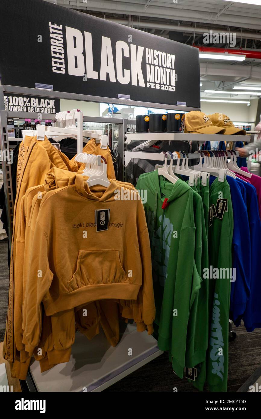 Oh, articles pour le mois de l'histoire des Noirs en vente dans un magasin TARGET, 2023, New York City, États-Unis Banque D'Images