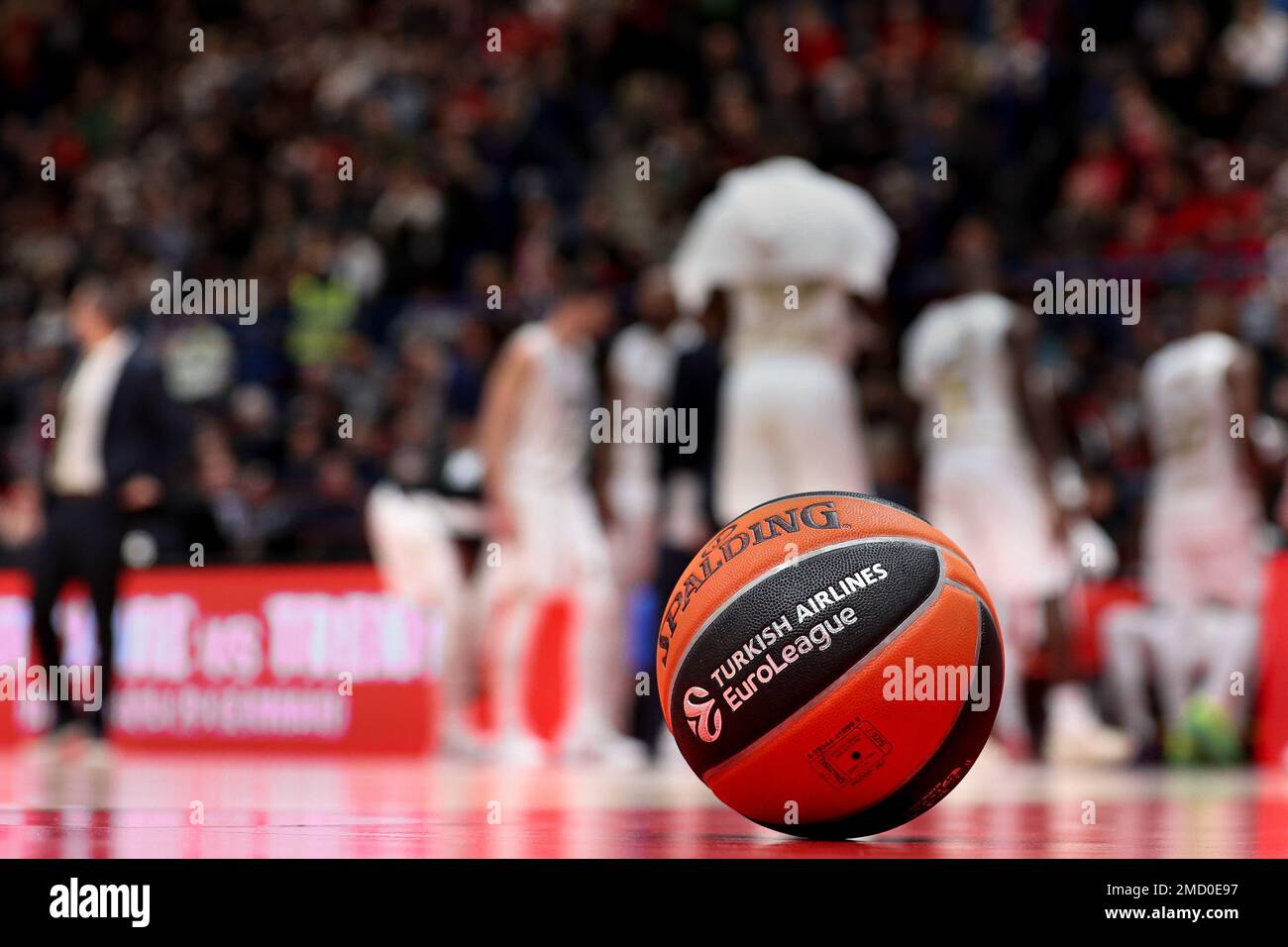 20 janvier 2023, Milan, Italie, Italie: Italie, Milan, jan 20 2023: Ballon officiel de l'Euroligue 2022-2023 pendant un temps de jeu de basket-ball EA7 Emporio Armani Milan vs Asvel Villeurbanne, Euroligue 2022-2023 round20 (Credit image: © Fabrizio Bertani/Pacific Press via ZUMA Press Wire) USAGE ÉDITORIAL SEULEMENT! Non destiné À un usage commercial ! Banque D'Images