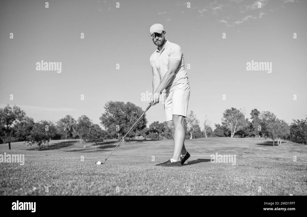 sport professionnel extérieur. joueur de golf pour hommes sur un parcours de golf professionnel. Banque D'Images