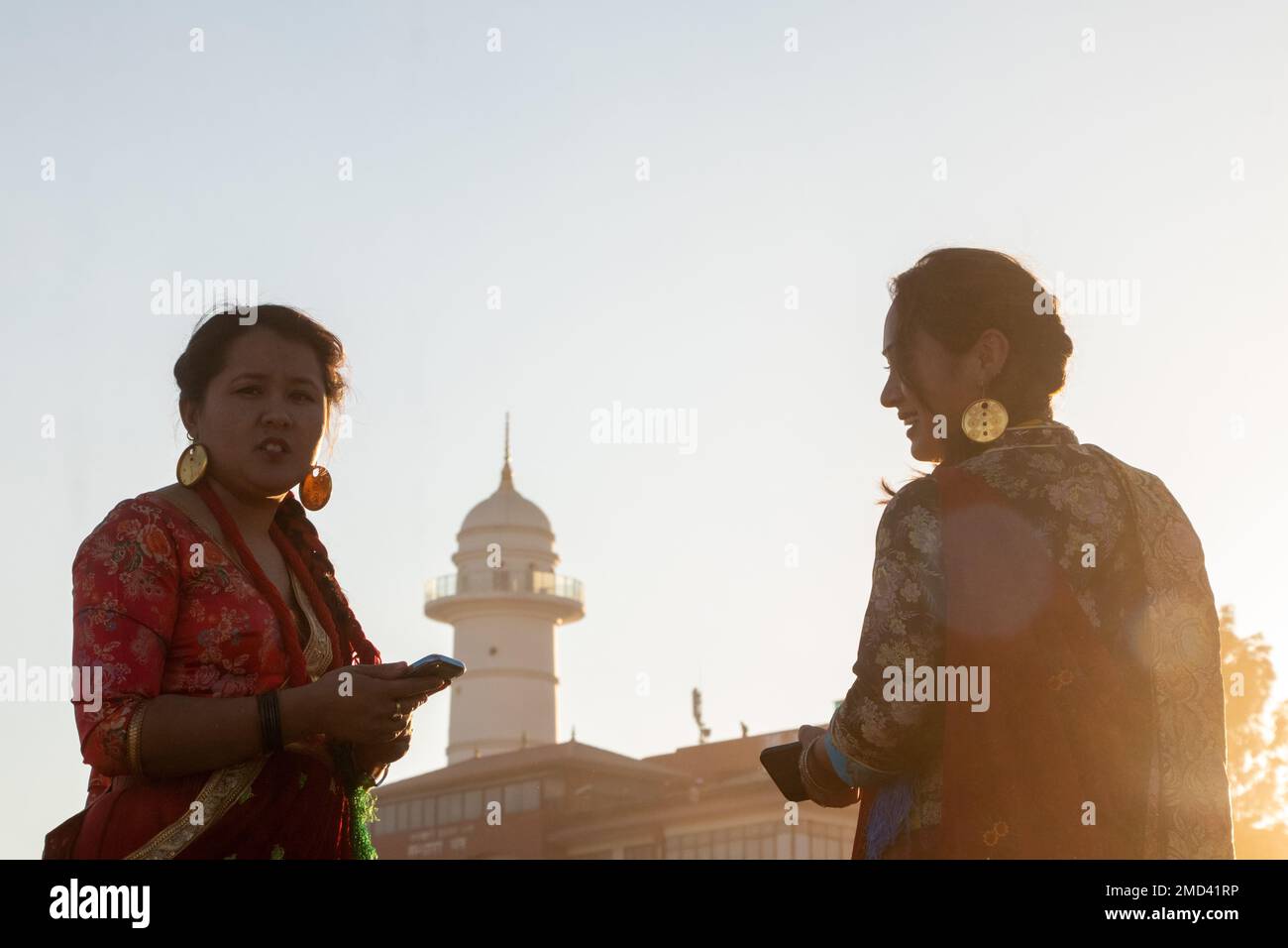 Katmandou, Népal. 22nd janvier 2023. Le 22 janvier 2023 à Katmandou, au Népal. Les femmes de la communauté de tamang vêtues de vêtements culturels participent à la fête culturelle 'soman Lhosar'. Le festival de 'soman Lhosar' commence par un coup sur la deuxième nouvelle lune après le solstice d'hiver, tandis que cette fête est célébrée chaque année par la communauté de Tamang sur le Magh accusant le calendrier népalais. (Photo de Abhishek Maharajan/Sipa USA) crédit: SIPA USA/Alay Live News Banque D'Images
