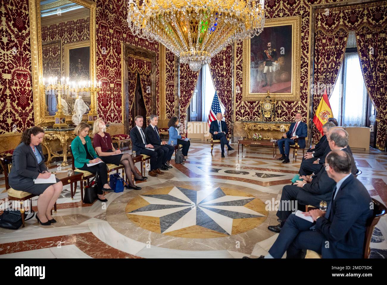 Reportage: Le président Joe Biden participe à une réunion bilatérale avec le roi Felipe VI d'Espagne, mardi, 28 juin 2022, au Palais royal de Madrid Banque D'Images