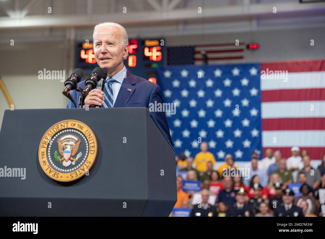 Reportage: Le président Joe Biden prononce un discours sur le plan Safer America mardi, 30 août 2022, à l'université Wilkes-barre, en Pennsylvanie Banque D'Images