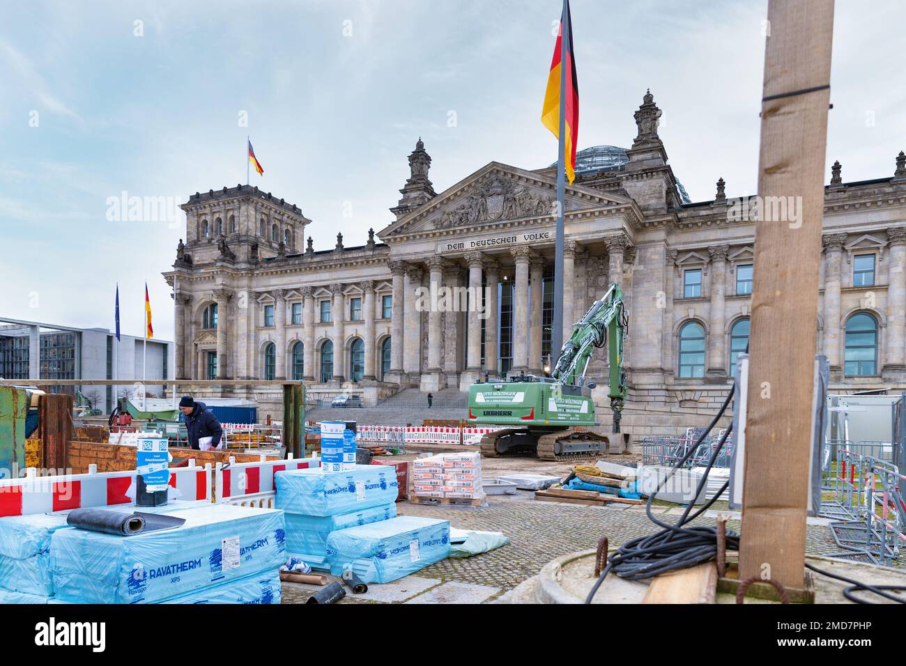 Les travaux de rénovation en face du bâtiment du Bundestag. Le Parlement fédéral allemand. Сonstruction équipement à Berlin. Banque D'Images