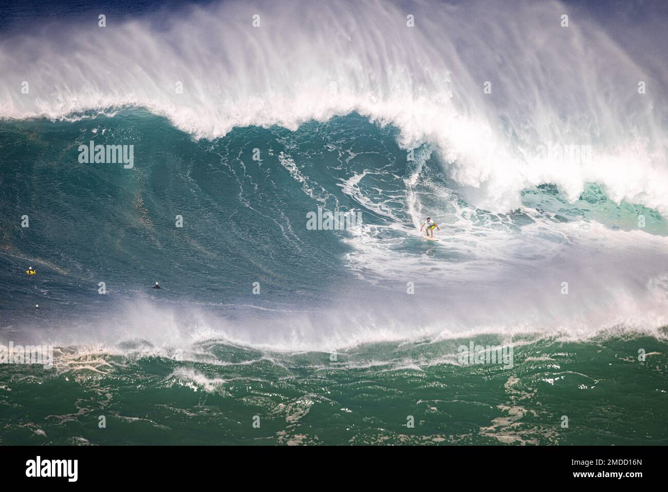 Haleiwa, HI, États-Unis. 22nd janvier 2023. Luke Shepardson remporte la grande vague d'invitation 2023 d'Eddie Aikau à Waimea Bay à Haleiwa, HI, le 22 janvier 2023. Crédit : Erik Kabak Photographie/Media Punch/Alamy Live News Banque D'Images