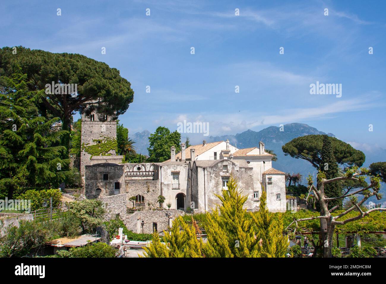 Plaza Central, Ravello, Italie Ravello est une commune et commune située au-dessus de la côte amalfitaine dans la province de Salerne, Campanie, Italie du Sud, avec Banque D'Images