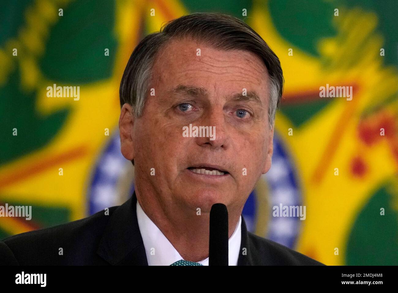 Brazilian President Jair Bolsonaro attends a housing program launch ceremony at the Planalto presidential palace, in Brasilia, Brazil, Wednesday, Sept. 15, 2021. (AP Photo/Eraldo Peres) Banque D'Images