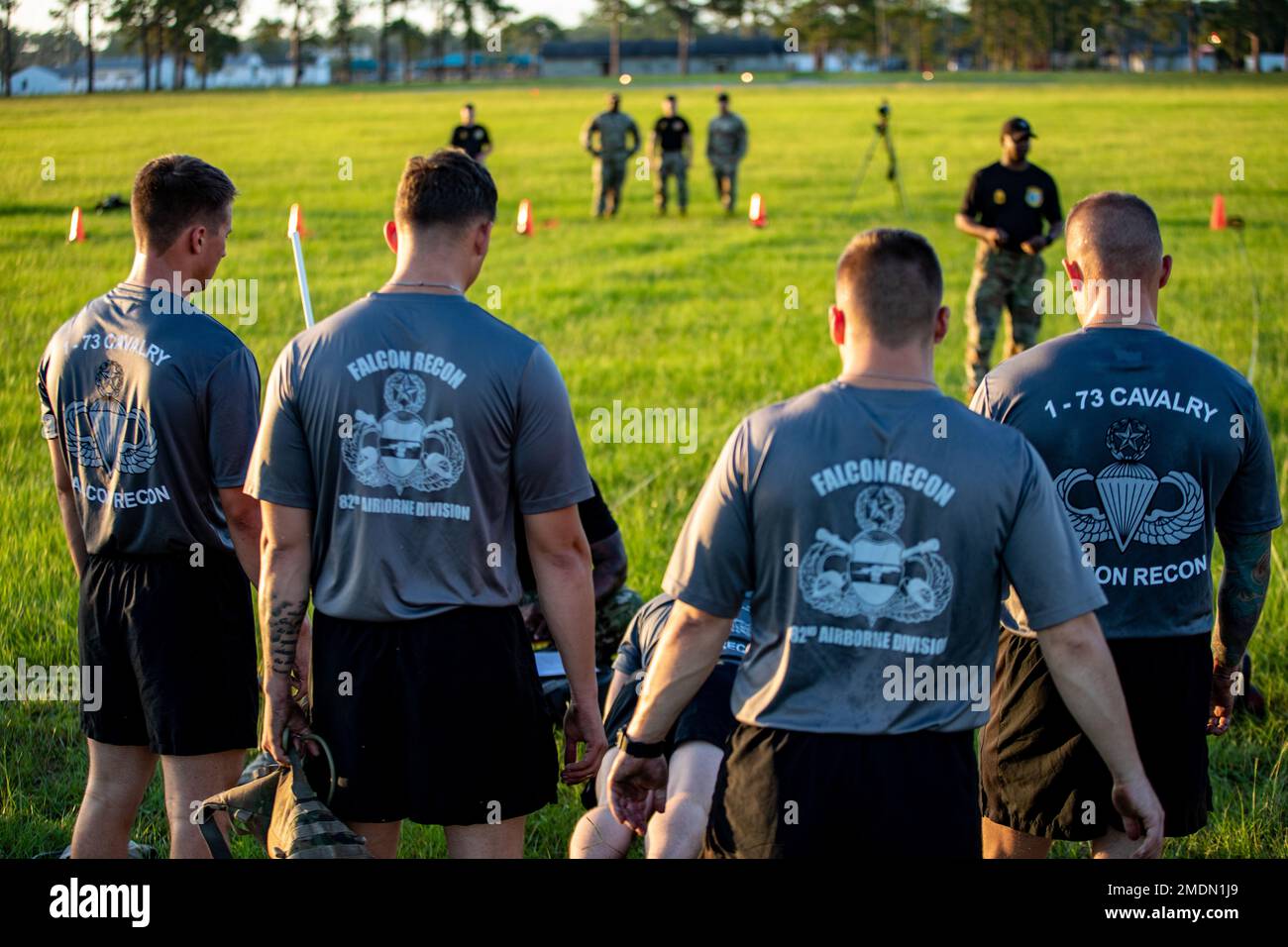 Les parachutistes affectés à la troupe Charlie, 1-73 Cavalry Regiment, 2nd Brigade combat Team, 82nd Airborne Division prennent le test de condition physique de combat de l'Armée (ACFT) pour le XVIII Airborne corps Best Squad Competition sur fort Stewart, GA, 26 juillet 2022. L’ACFT a été l’un des nombreux événements du XVIII Airborne corps Best Squad Competition qui a testé la forme physique et l’endurance de chaque concurrent. Banque D'Images