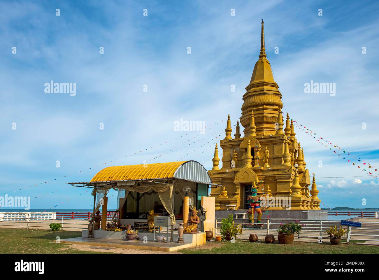 Temple Wat Phra Chedi Laem SO, côte sud, île de Ko Samui, Thaïlande Banque D'Images