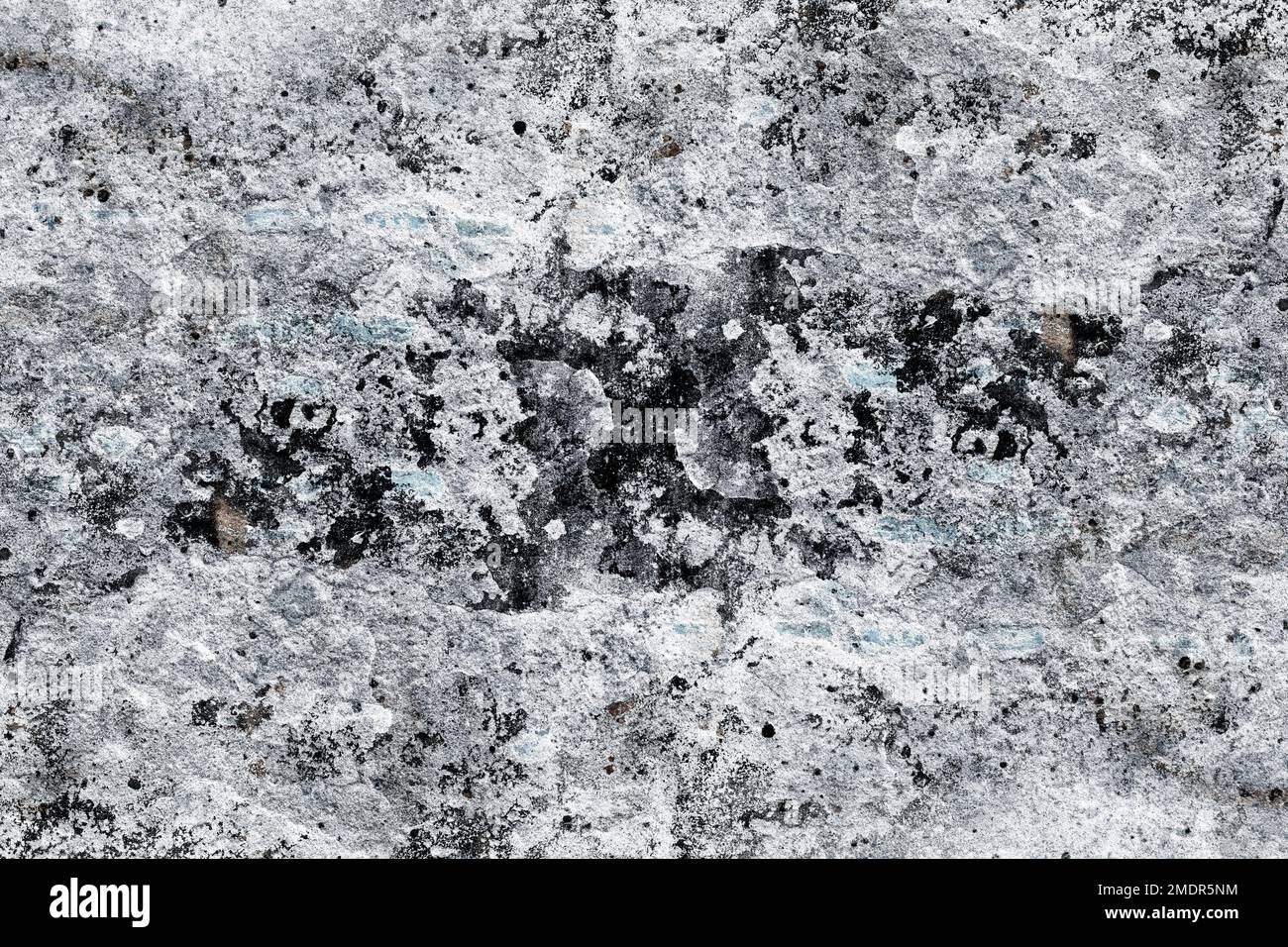 Meuler le mur en béton texturé avec du plâtre en ruines Banque D'Images