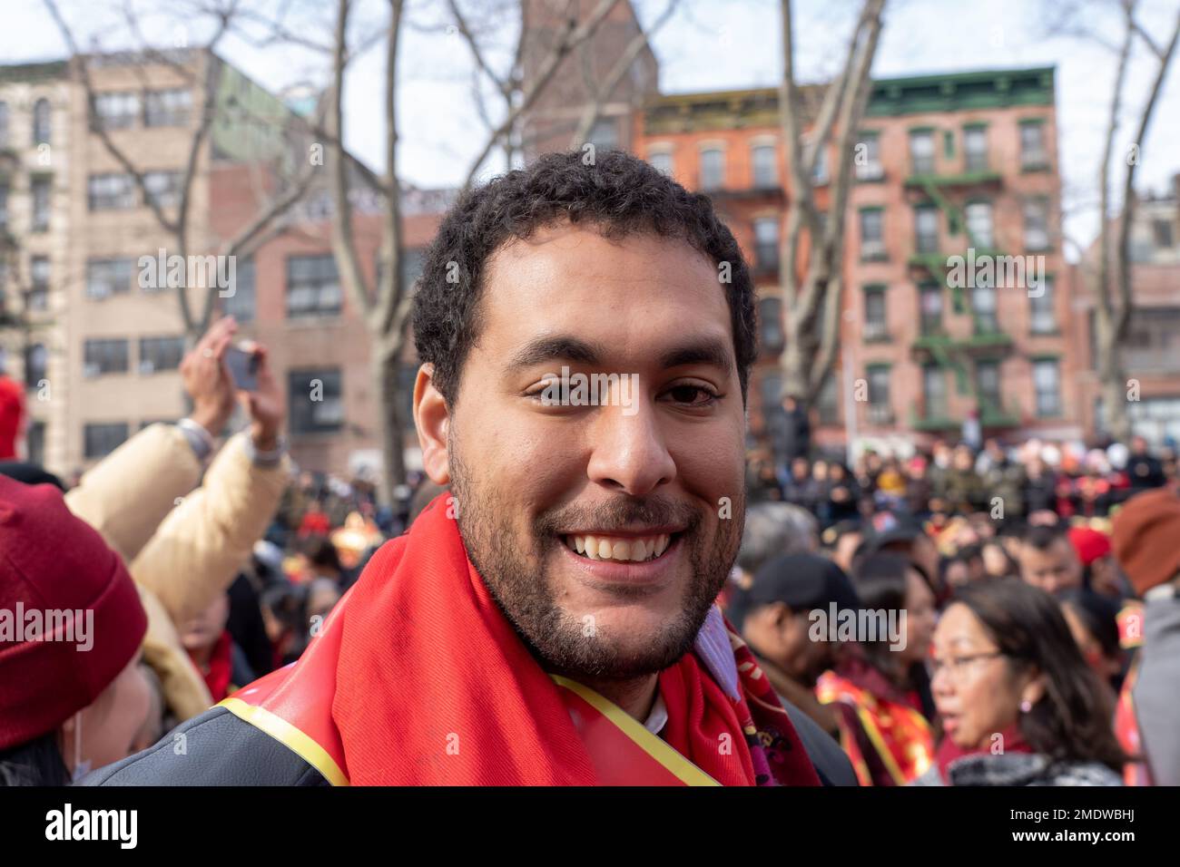 New York, États-Unis. 22nd janvier 2023. Christopher Marte, membre du Conseil municipal de New York, participe à la nouvelle année lunaire du meilleur quartier chinois aux États-Unis, à la cérémonie d'ouverture du Firecracker et au festival de la culture du lapin, à Chinatown, dans la ville de New York. (Photo par Ron Adar/SOPA Images/Sipa USA) crédit: SIPA USA/Alay Live News Banque D'Images