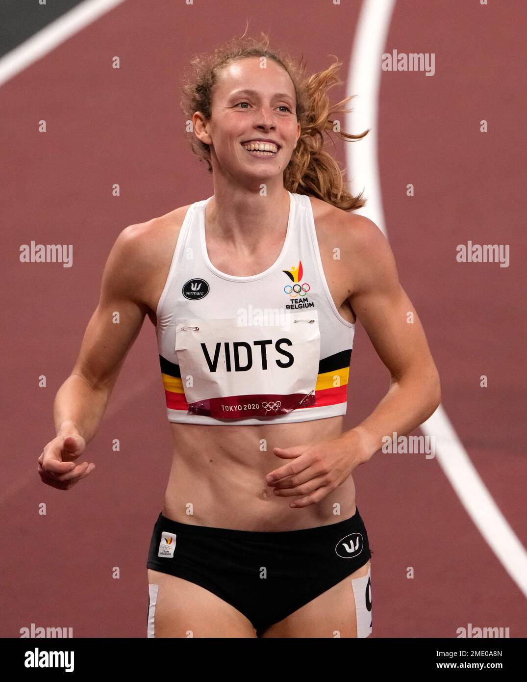 Noor Vidts, of Belgium smiles after winning her heat in the heptathlon 200-meters at the 2020 Summer Olympics, Wednesday, Aug. 4, 2021, in Tokyo, Japan.(AP Photo/Charlie Riedel) Banque D'Images