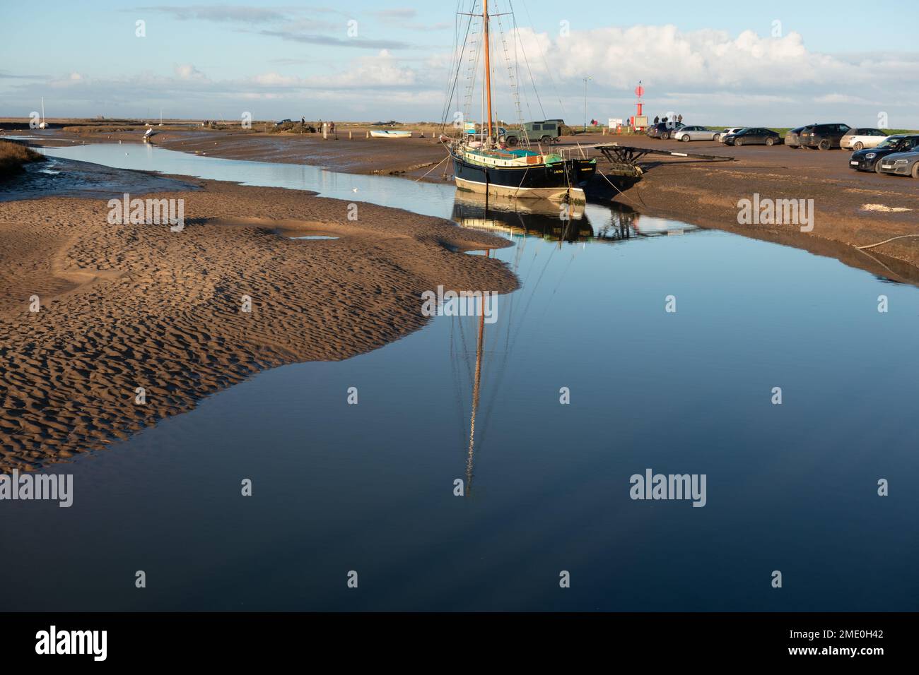 La barge Juno amarra à Blakeny sur la côte nord du Norfolk est Anglia Angleterre Banque D'Images