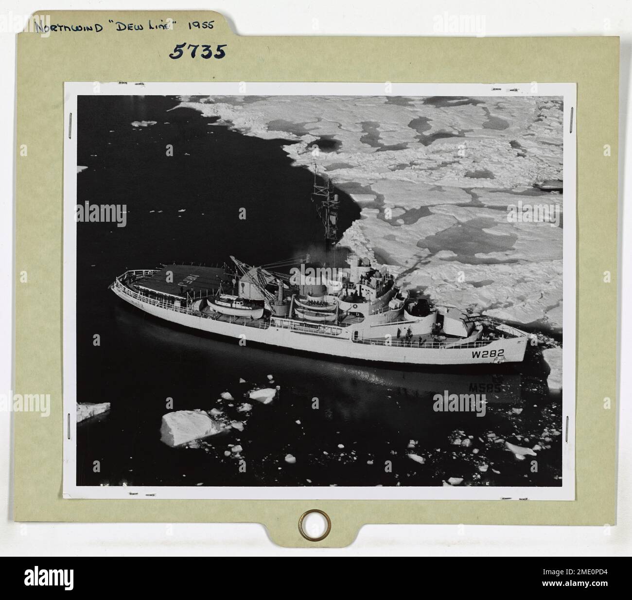 Northwind 'Dew Line' 1955. Une vue aérienne montre les ÉtatsUnis Brise