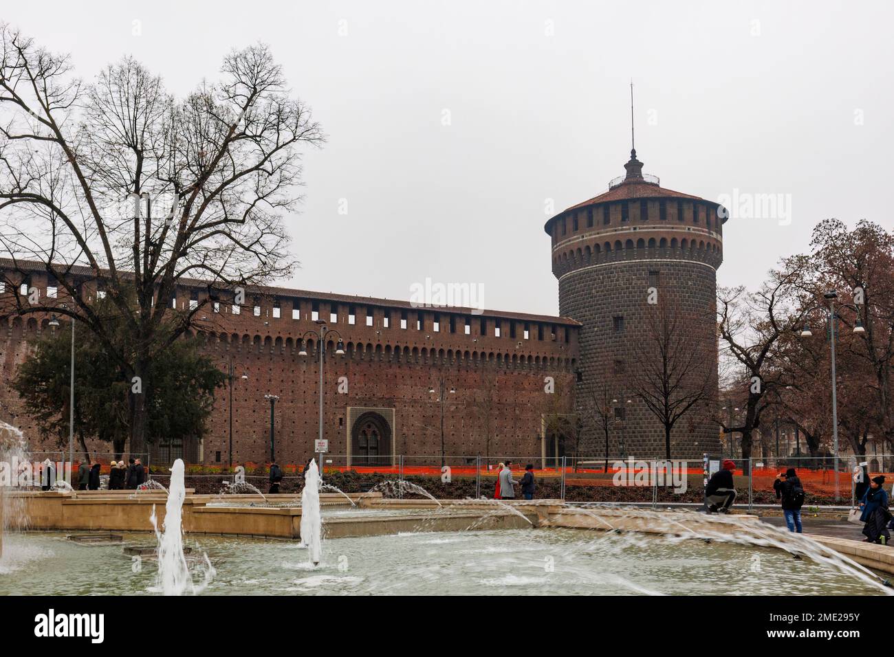 Castello Sforzesco, château en briques dans le centre de Milan. Banque D'Images Castello Sforzesco, château en briques dans le centre de Milan. Banque D'Images