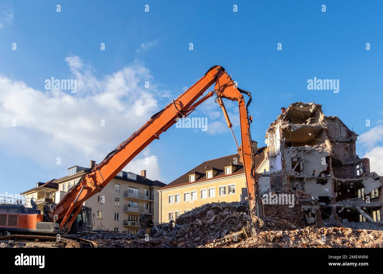 Allemagne, Bavière, Munich, Construction véhicule démolition bâtiment Banque D'Images