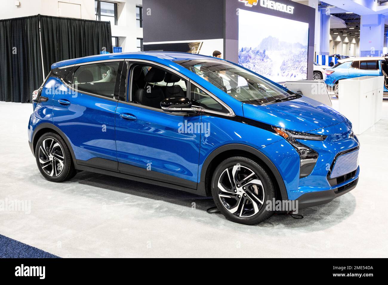 Washington, États-Unis. 23rd janvier 2023. Le Bolt EV 2023 de Chevrolet au salon de l'auto de Washington, DC, au centre des congrès Walter E. Washington. Crédit : SOPA Images Limited/Alamy Live News Banque D'Images