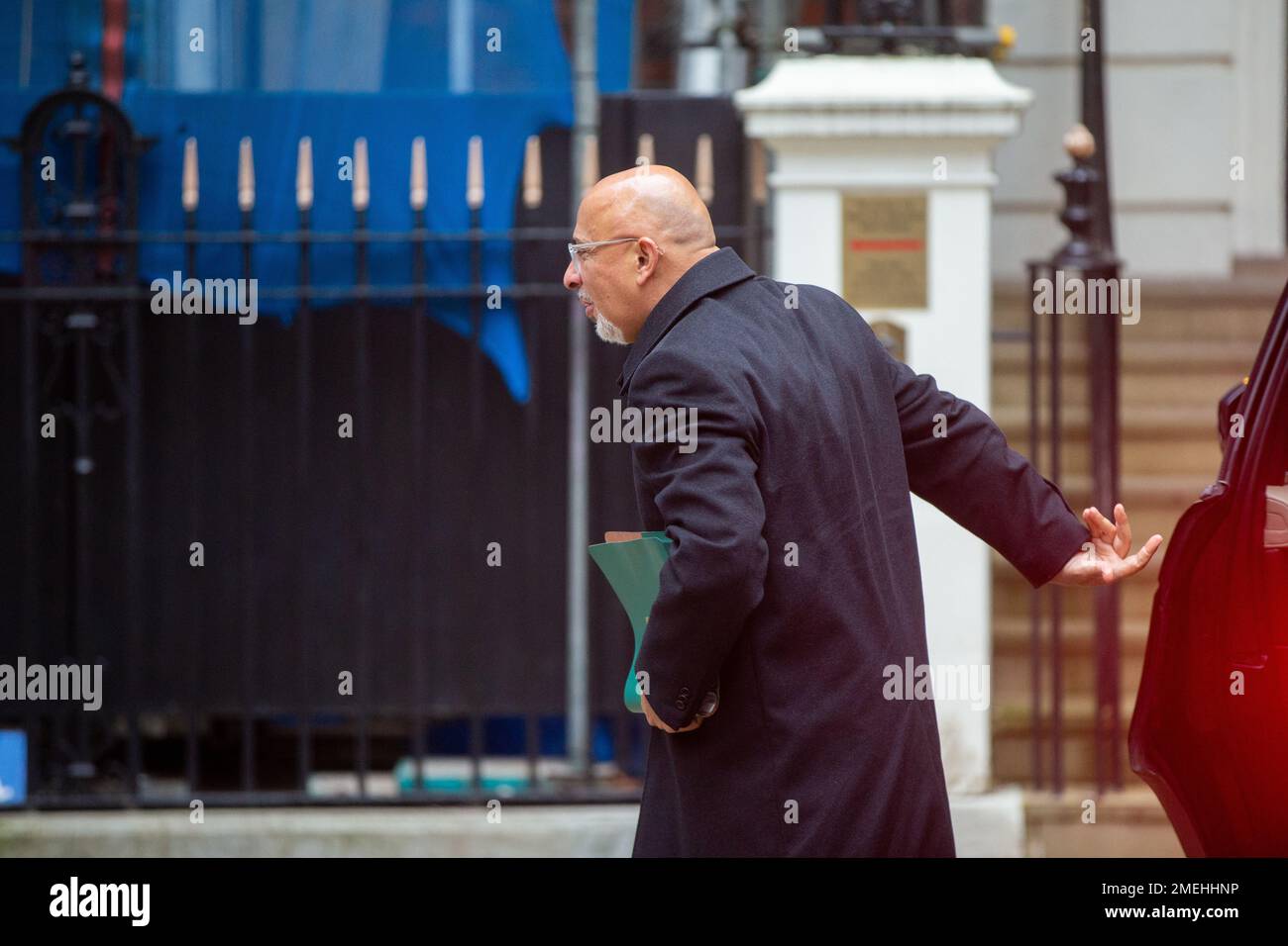 Londres, Angleterre, Royaume-Uni. 24th janvier 2023. Le président du Parti conservateur NADHIM ZAHAWI arrive au quartier général de la campagne conservatrice à Westminster alors qu'il appelle à la démission en raison de l'accord fiscal qu'il a passé avec HMRC pendant son mandat de chancelier. (Credit image: © Tayfun Salci/ZUMA Press Wire) USAGE ÉDITORIAL SEULEMENT! Non destiné À un usage commercial ! Crédit : ZUMA Press, Inc./Alay Live News Banque D'Images