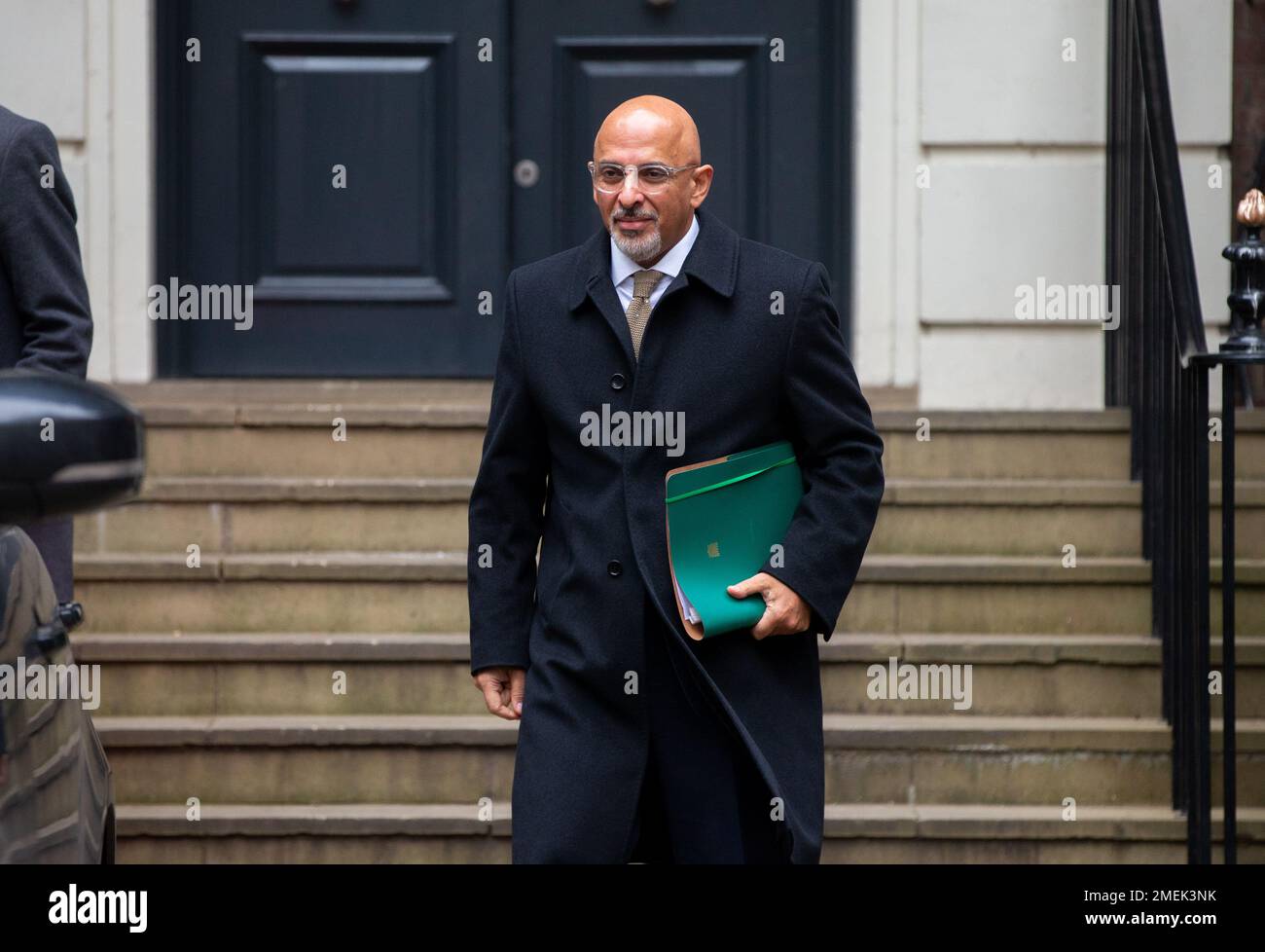 Londres, Angleterre, Royaume-Uni. 24th janvier 2023. Le président du Parti conservateur NADHIM ZAHAWI quitte le quartier général de la campagne conservatrice à Westminster alors qu'il appelle à sa démission à cause d'une porte, d'une porte, d'une porte, d'une porte, Il a conclu un accord fiscal avec HMRC pendant son mandat de chancelier. (Credit image: © Tayfun Salci/ZUMA Press Wire) USAGE ÉDITORIAL SEULEMENT! Non destiné À un usage commercial ! Crédit : ZUMA Press, Inc./Alay Live News Banque D'Images