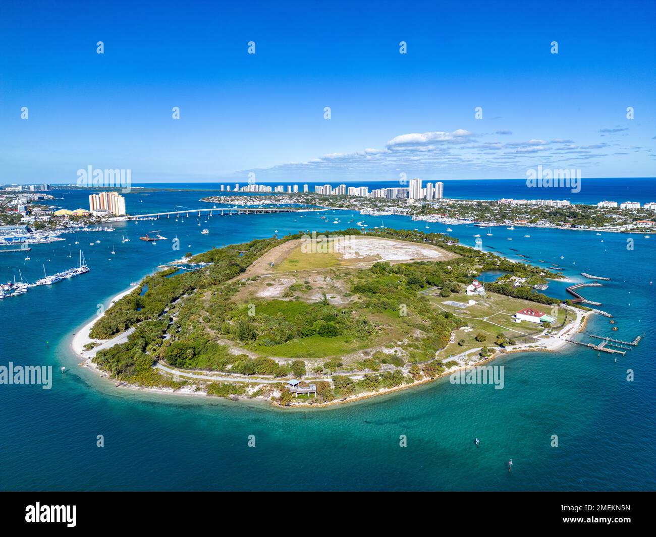 Vue aérienne de l'île Peanut à l'embouchure de Lake Worth Inlet dans le comté de Palm Beach, en Floride Banque D'Images