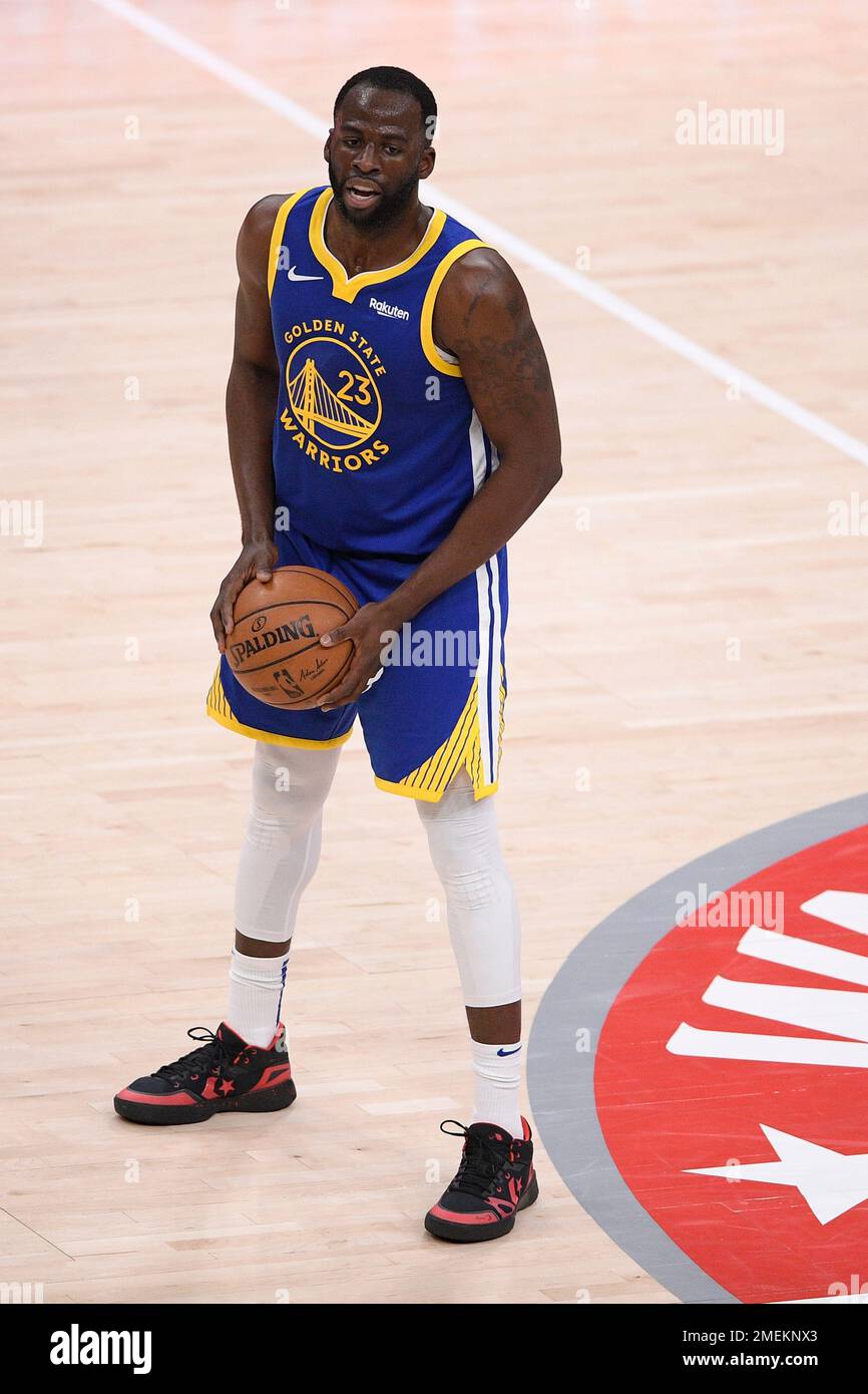 Golden State Warriors forward Draymond Green (23) stands on the court during the second half of an NBA basketball game against the Washington Wizards, Wednesday, April 21, 2021, in Washington. (AP Photo/Nick Wass) Banque D'Images