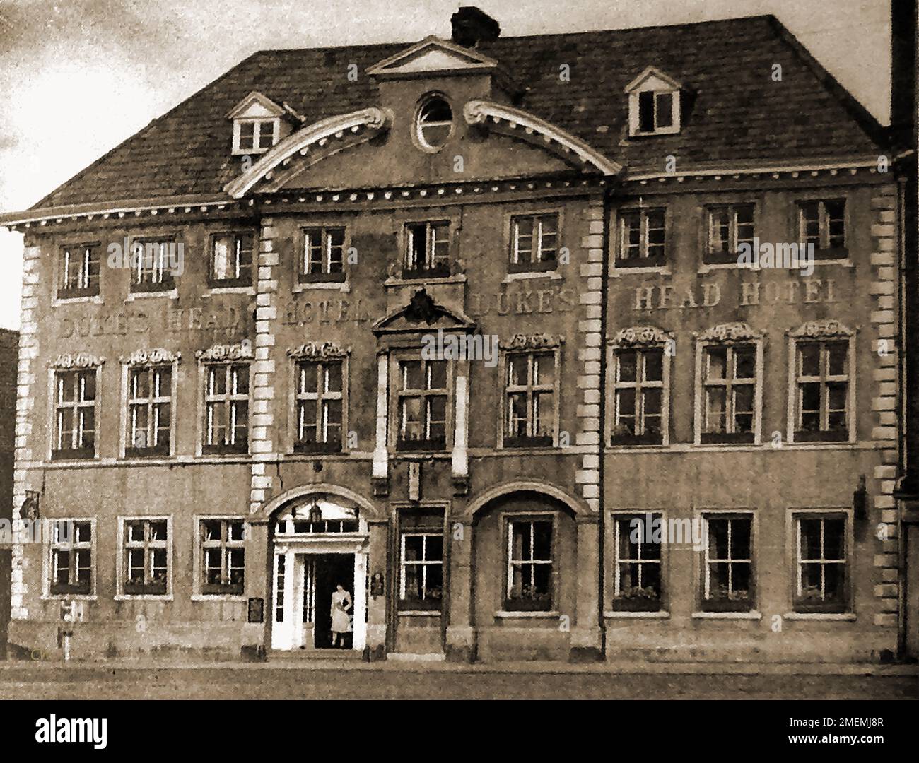 Pubs britanniques auberges & tavernes - Une photographie vieille de 1940 de la tête du duc à King's Lynn, autrefois utilisée comme échange de marchands. Banque D'Images