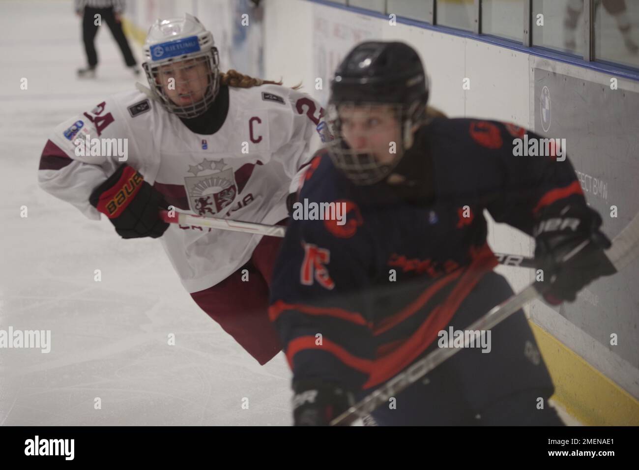 Dumfries, Écosse, 24 janvier 2023. Linda Relle jouant pour la Lettonie contre les pays-Bas lors d’un match au Championnat du monde féminin de hockey sur glace U18 de l’IIHF, Division II, Groupe A au Dumfries Ice Bowl. Crédit : Colin Edwards/Alay Live News Banque D'Images