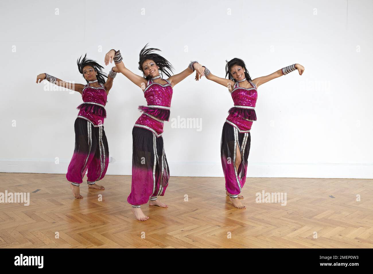 Bollywood costume Banque de photographies et d'images à haute résolution -  Alamy