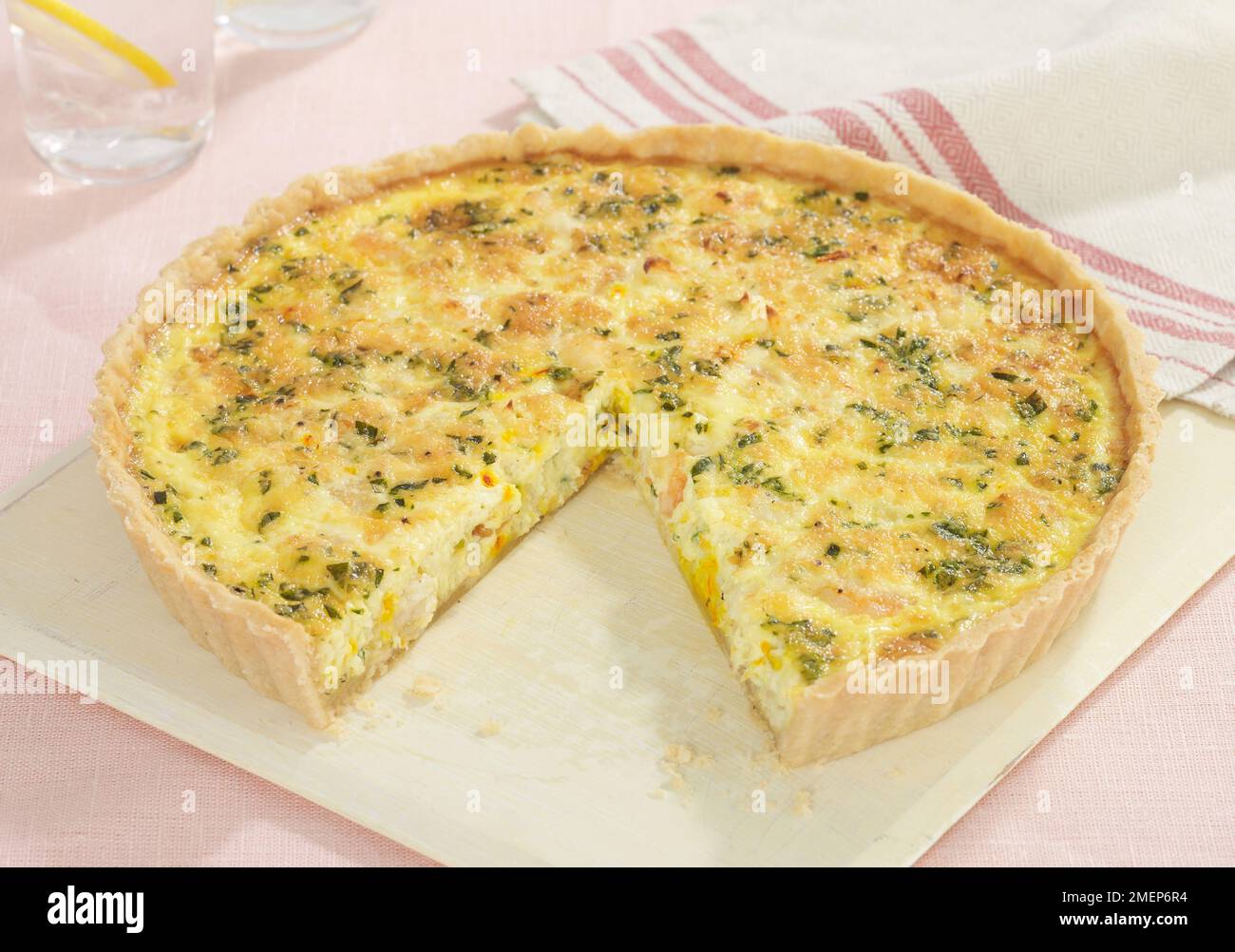 Crabes et crevettes Saffron Tart Banque D'Images