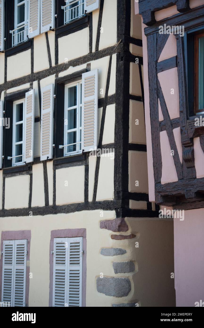 France, Alsace, Colmar, maisons médiévales à colombages Banque D'Images