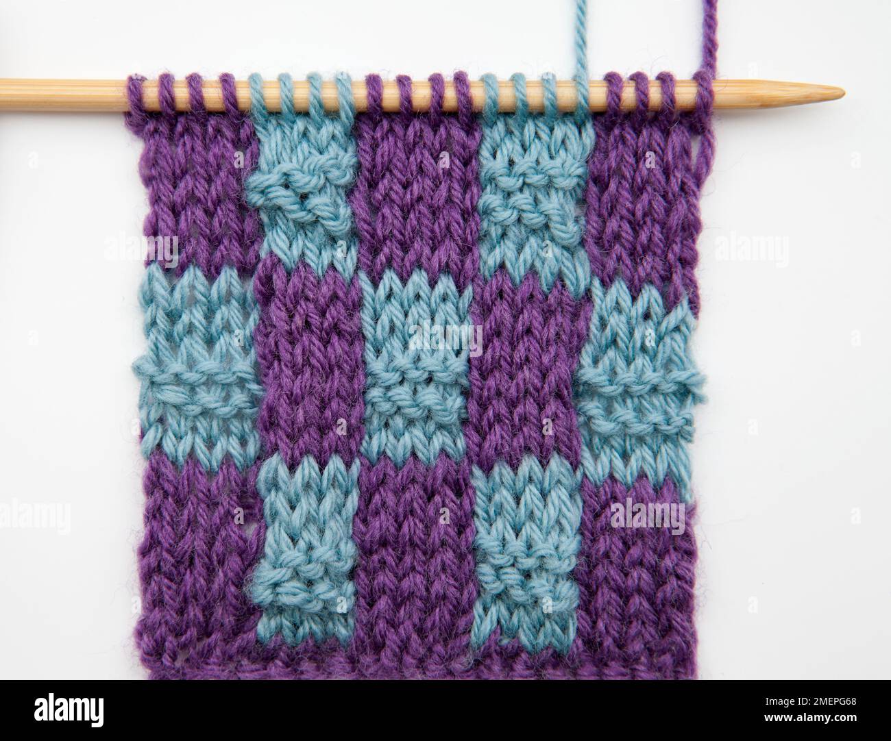 Technique de tricotage jacquard en tricot et en purule Banque D'Images