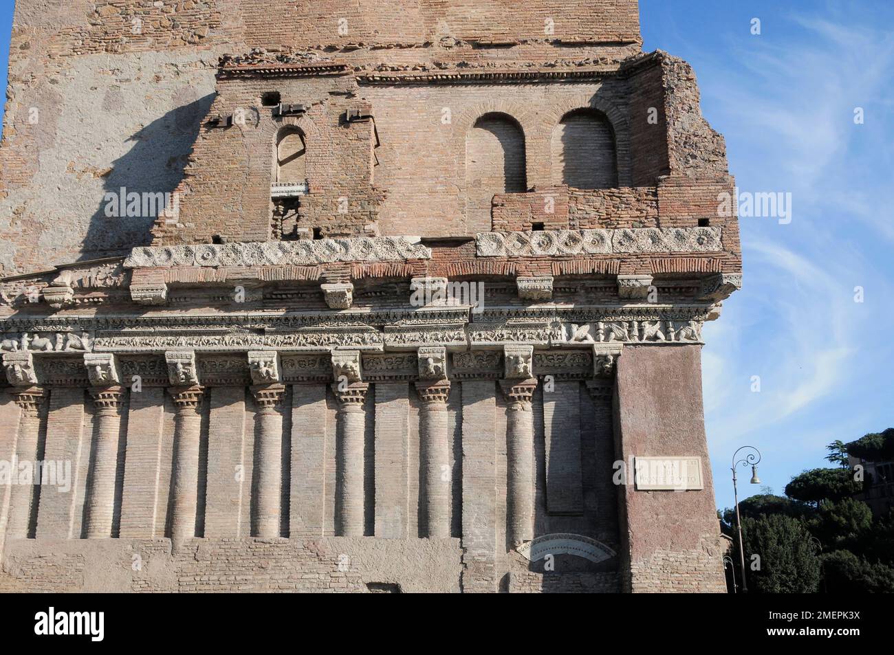 Italie, Latium, Rome, la colline d'Aventin, Piazza Bocca della Verita, détail archeculturel Banque D'Images