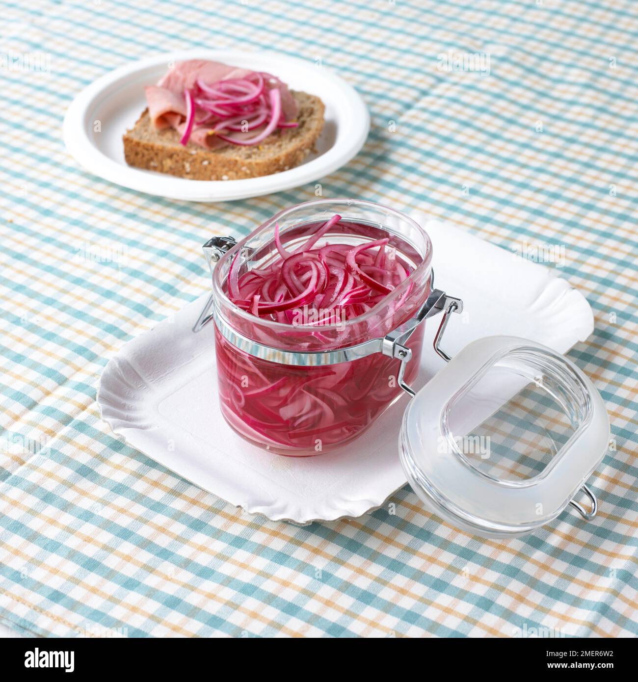 Oignon rose mariné Banque D'Images