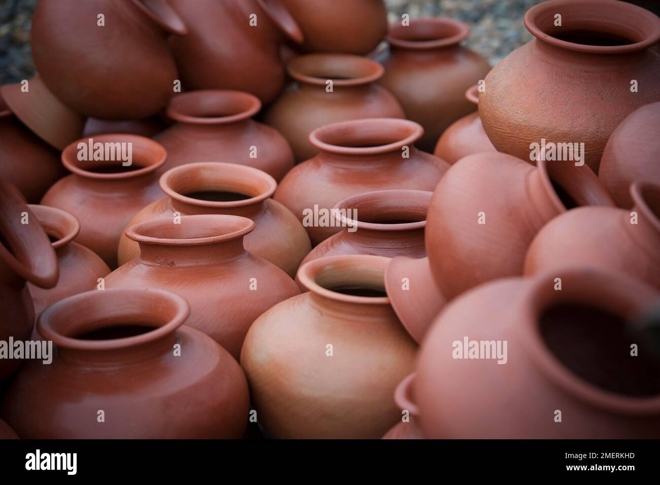 Myanmar, Myanmar du Nord, Shwegu, poterie locale Banque D'Images