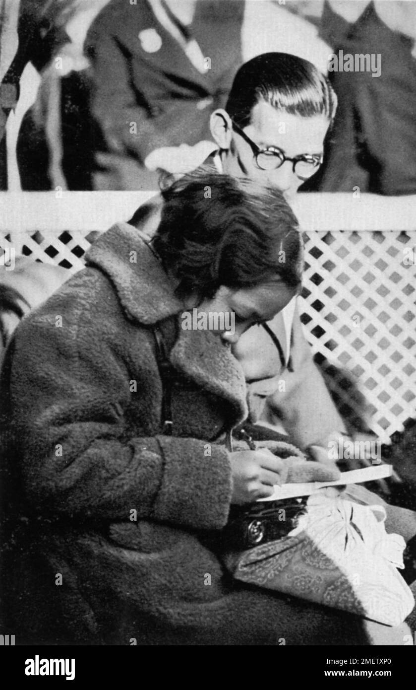 Patinage artistique sur glace, très utile pour chaque invité olympique, même un autographe du plus jeune patineur artistique Etsuko Inada, Japon Banque D'Images