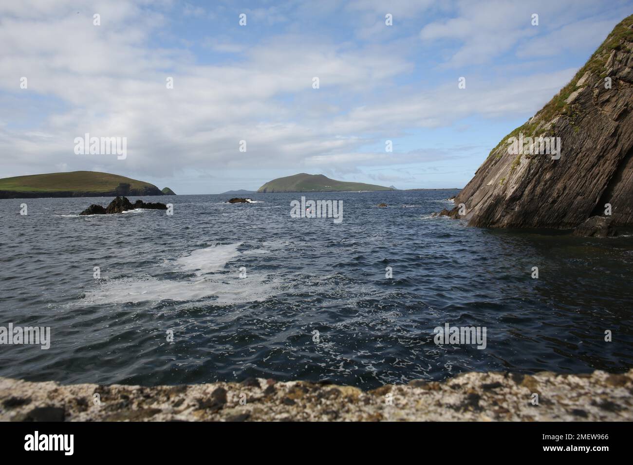 Grande beauté de Blasket Island vue du quai de bord de mer de Dunquin sur la péninsule de Dingle. Comté de Kerry, Irlande Banque D'Images